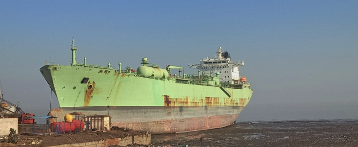 Alang - World’s largest ship recycling yardva.